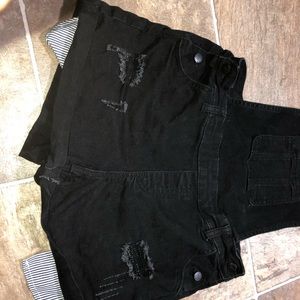 Short black overalls